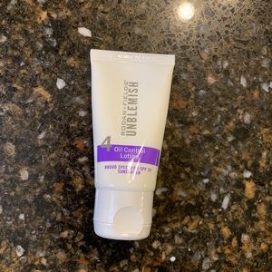 Unblemish oil control